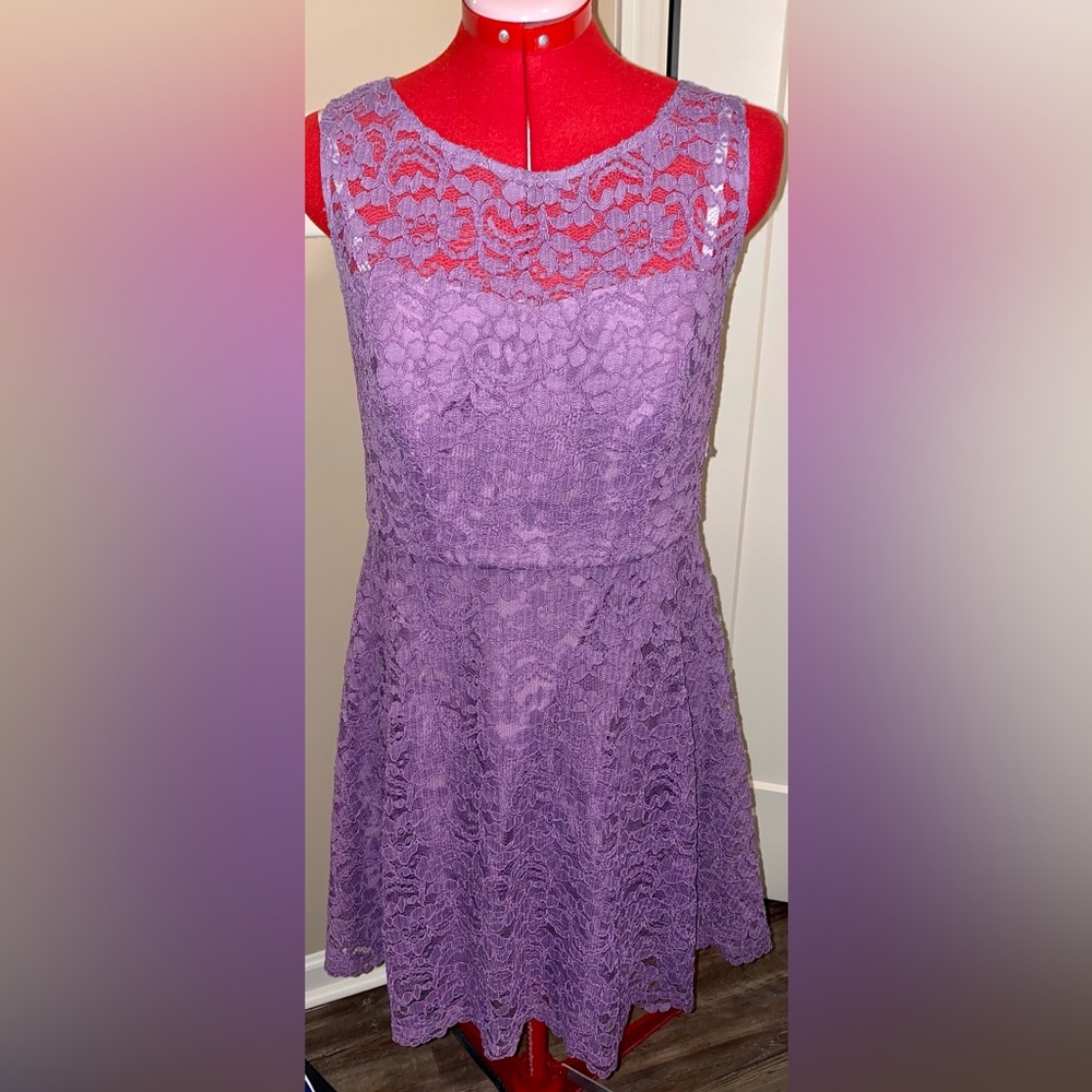 NWT DAVIDS BRIDAL WISTERIA PURPLE HIGH NECK LACE SHORT DRESS 12 $149 SATIN LINED
